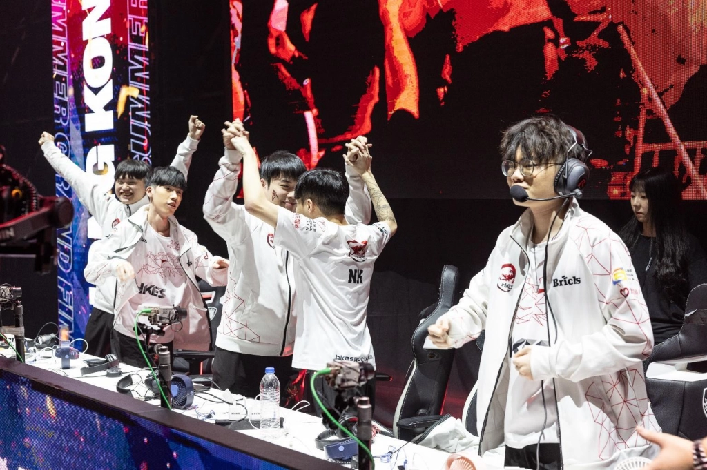 一張含有 人員, 服裝, 音樂會, 舞蹈 的圖片自動產生的描述