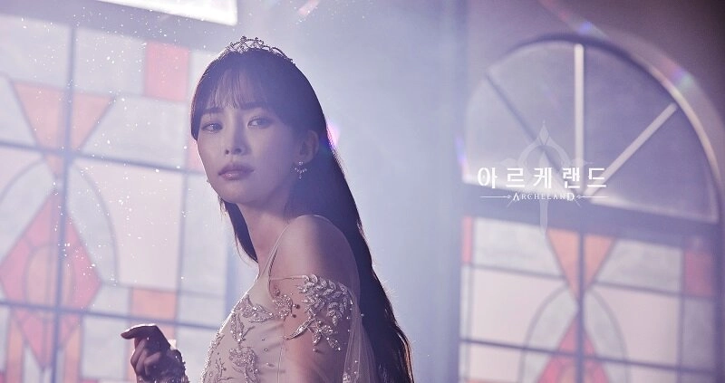 아르케랜드, 가수 헤이즈와 콜라보 뮤직비디오 공개